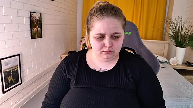 SladaDellのライブXXXチャット