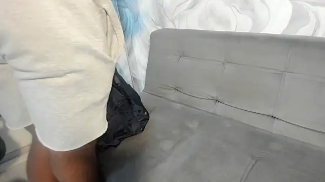 aron_clark's Live XXX Chat