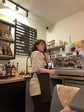 cinnabon_'s Live XXX Chat