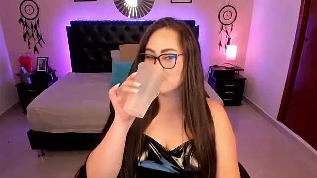 Chat +18 de LolaVillalobos ao vivo