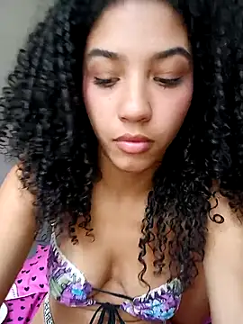 Chat XXX en directo de CurlyBitch