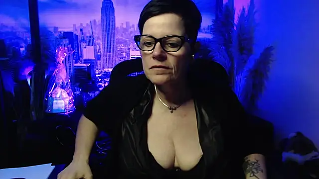 Chat +18 de ninarandmann ao vivo