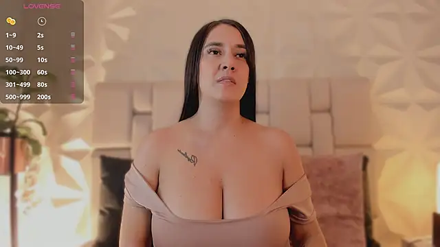 Chat +18 de scarlettadams__ ao vivo