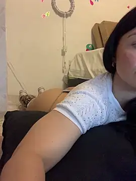 Chat +18 de Estefani_32 ao vivo