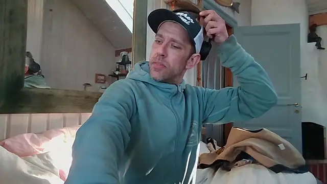 Stock-Holmes Live XXX-Chat