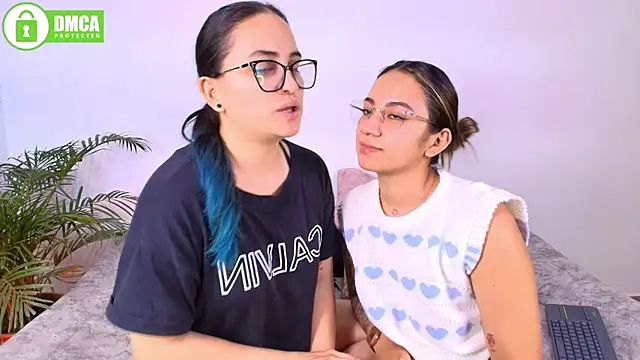 Jules_n_Gia – webcam-show