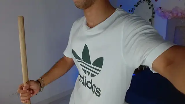 Pokazy przed kamerką – Caius_fox