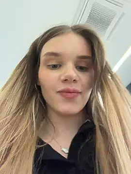 BARAVISHA Adlı Modelin Canlı XXX Sohbeti