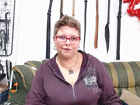 Leah_R Chat XXX in diretta