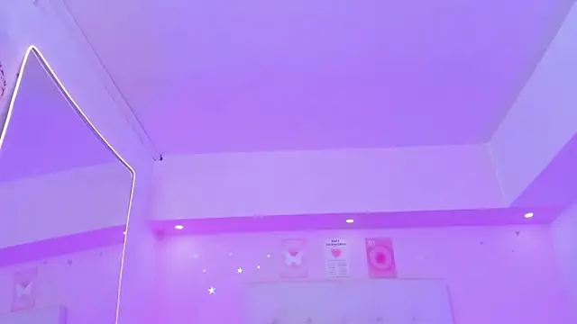 ScarlettDreamss7のライブXXXチャット