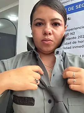 Ariana-07n Webbikameraesitys