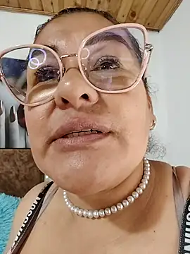 AlexxiaaMat's Webcam Show