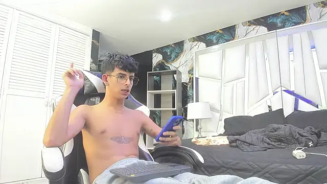 IbratxandyのライブXXXチャット