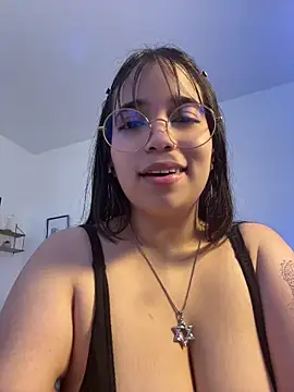 tati_reyess' Live XXX Chat