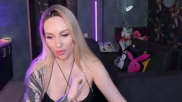 Blckmirrorr: онлайн-секс-чат