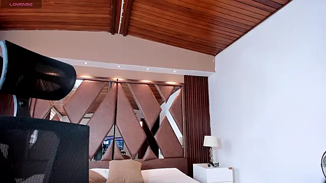 Sembang XXX Secara Langsung IsabellaaJoness