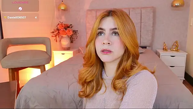 april_rousse: онлайн-секс-чат