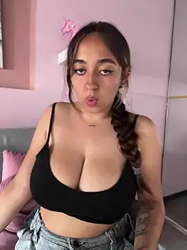 Im_Luuu's Live XXX Chat