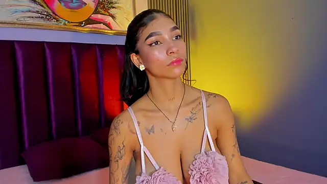 LauraAristizabal Chat XXX in diretta