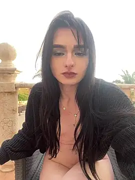 AdelinaAlia Pertunjukan Webcam