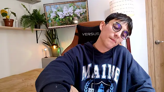 Sr_evann: διαδικτυακό σόου στην κάμερα