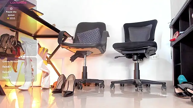 Orianaflores1: онлайн-секс-чат