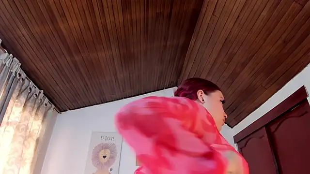 CelessteRedds' Live XXX Chat