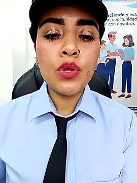 MAYE__13 Chat XXX in diretta