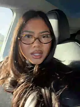 TitiTinyThain Webbikameraesitys