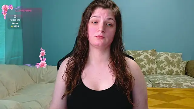 TreeJeanne élő XXX-chatje