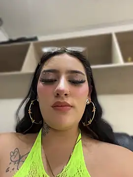 Yaramooun 라이브 XXX 채팅