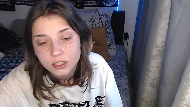 AlienforTwenty Chat XXX in diretta