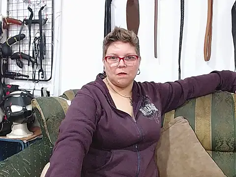 Leah_R 现场XXX聊天