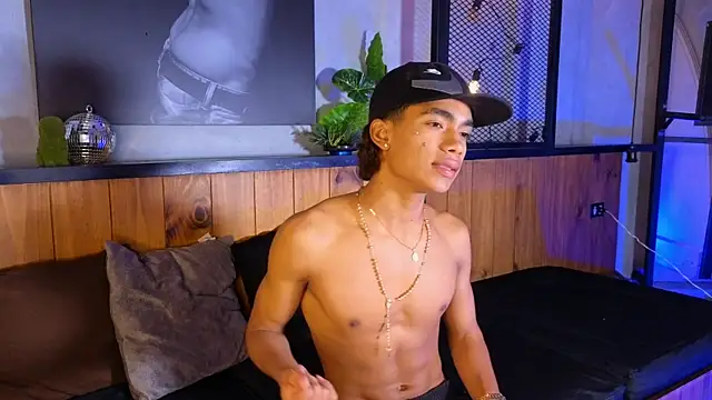 AlanCutee লাইভ XXX চ্যাট