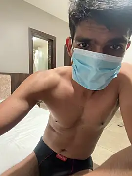 BadBoyTom78 即時 XXX 聊天