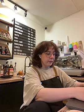 Chat +18 de cinnabon_ ao vivo