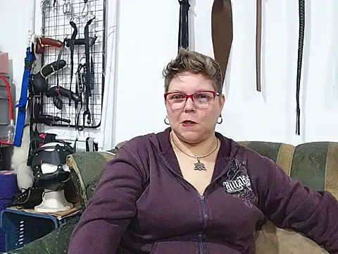 Leah_R Chat XXX in diretta