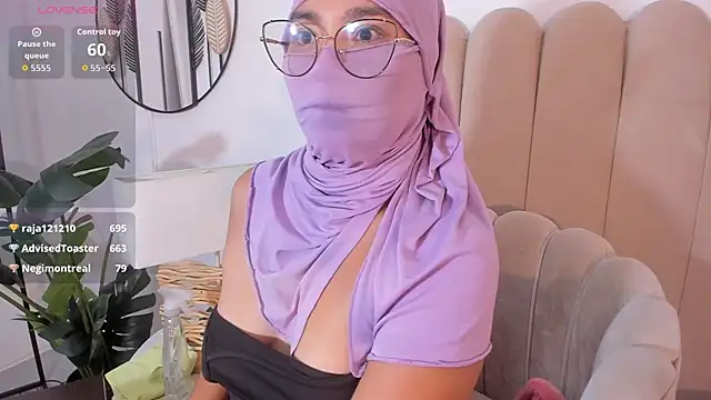 _amisha Live XXX Chat