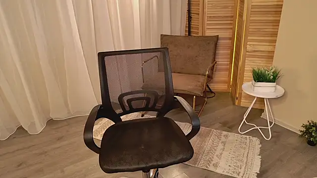 แชท XXX สดของ miraiakik