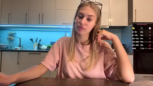 SoftnessMila Live XXX-Chat