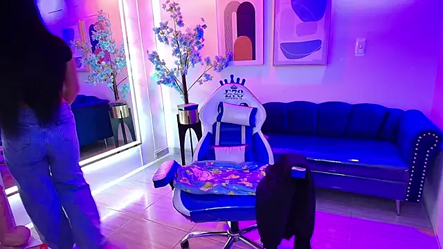 Miia__owens Chat XXX in diretta