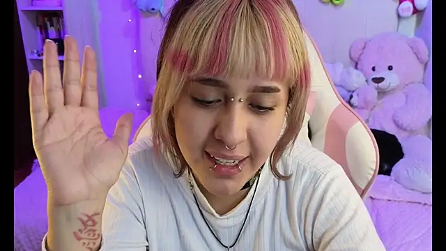 NekoWaifu Chat XXX live