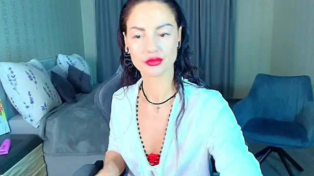 XXX chat uživo modela MalenaBelucci_