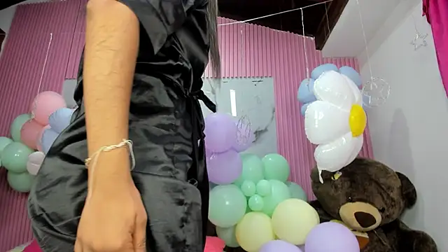 Chat +18 de Mindy_19 ao vivo