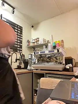 Chat XXX ao vivo de cinnabon_