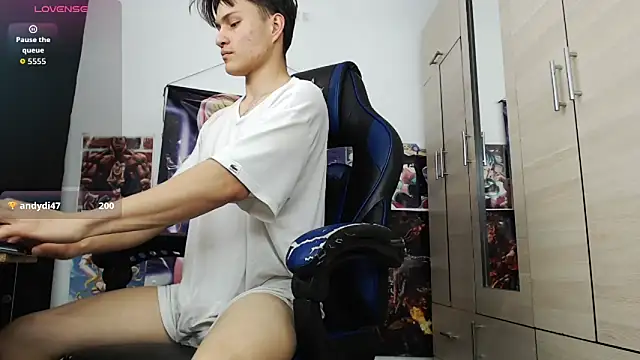 Show modela sr_jaeger na web-kameri