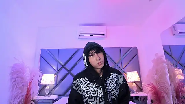 Milan_LewisS – webcam-show