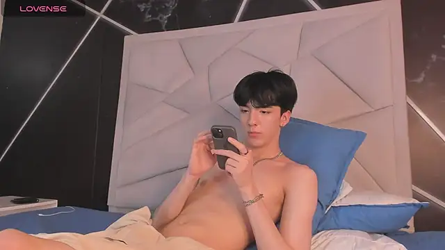 Pokazy przed kamerką – AerumChae