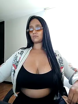 Esmeralda333 Chat XXX in diretta