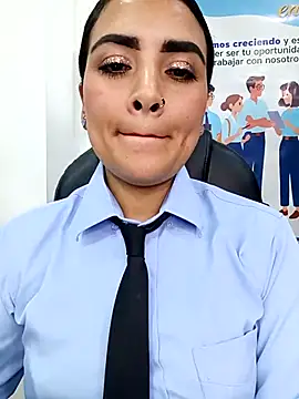 MAYE__13 Chat XXX in diretta